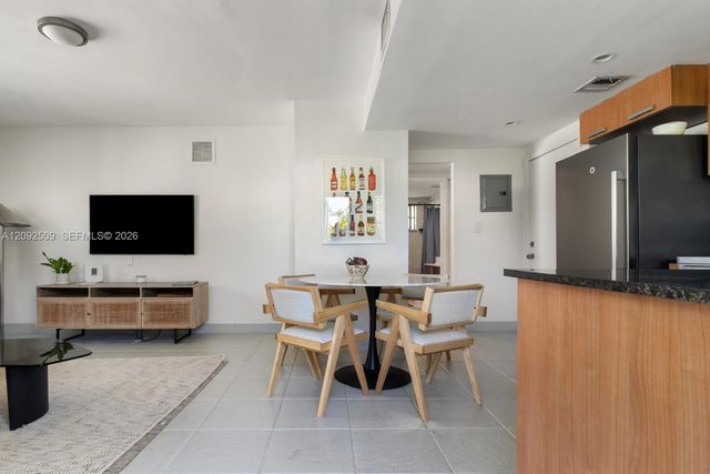 1050 7th Street 1050-3, Miami Beach, FL 33139