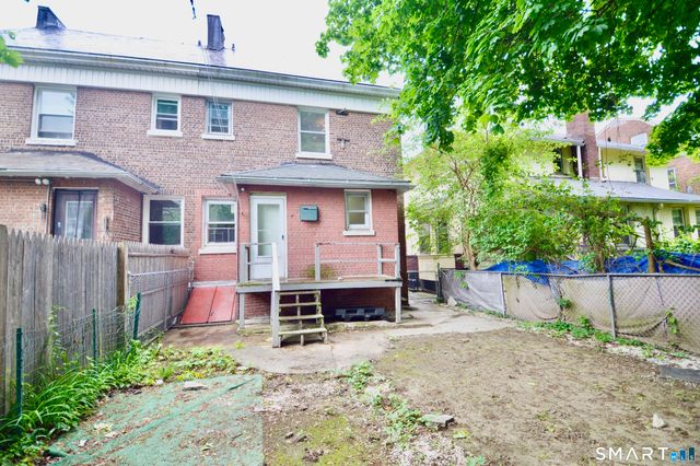 407 East Avenue, Bridgeport, CT 06610