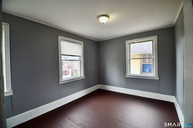 407 East Avenue, Bridgeport, CT 06610