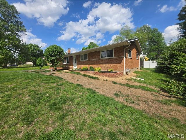 12350 Centerbrook Drive, Black Jack, MO 63033
