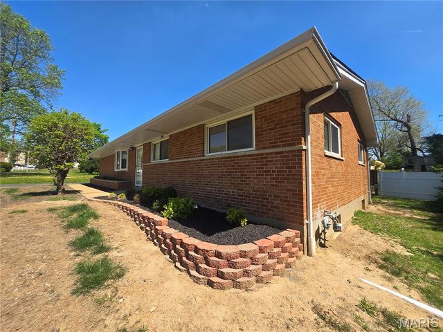 12350 Centerbrook Drive, Black Jack, MO 63033