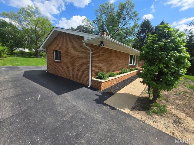 12350 Centerbrook Drive, Black Jack, MO 63033