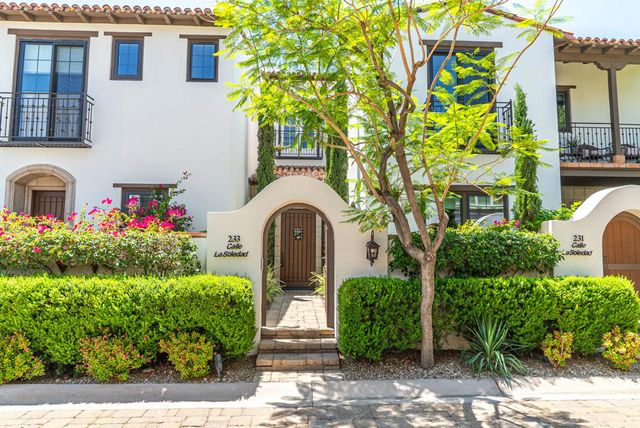 233 Calle La Soledad, Palm Springs, CA 92262