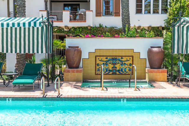 233 Calle La Soledad, Palm Springs, CA 92262