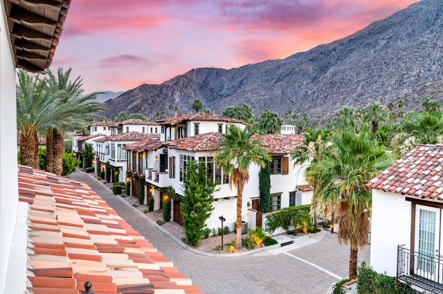 233 Calle La Soledad, Palm Springs, CA 92262