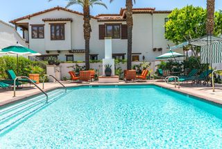 233 Calle La Soledad, Palm Springs, CA 92262