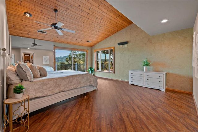 16000 Southridge Rd, Penn Valley, CA 95946