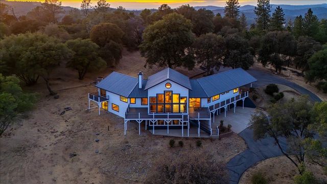 16000 Southridge Rd, Penn Valley, CA 95946