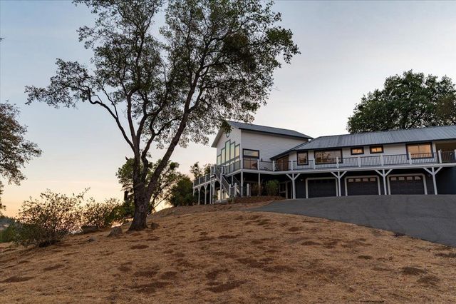 16000 Southridge Rd, Penn Valley, CA 95946