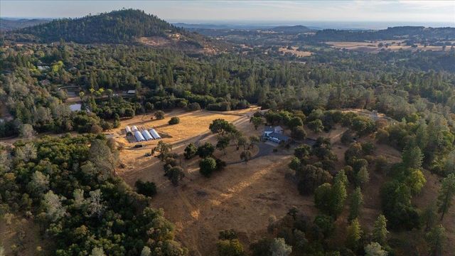 16000 Southridge Rd, Penn Valley, CA 95946