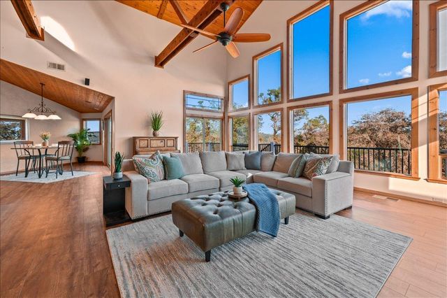 16000 Southridge Rd, Penn Valley, CA 95946