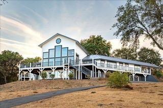 16000 Southridge Rd, Penn Valley, CA 95946