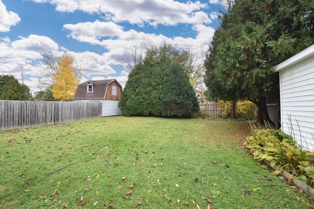 4256 S 96th STREET, Greenfield, WI 53228