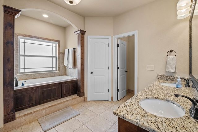 807 SE Fullerton Street, Bentonville, AR 72712