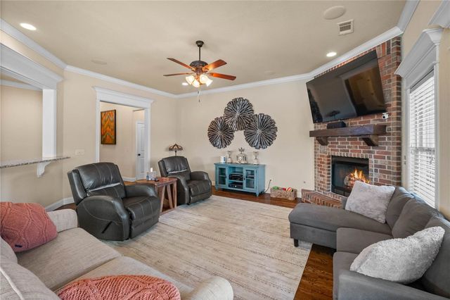 807 SE Fullerton Street, Bentonville, AR 72712