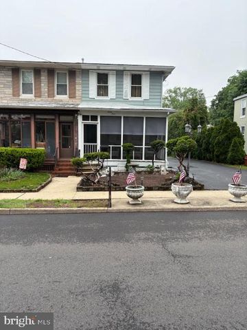 33 E UNION ST, Bordentown, NJ 08505
