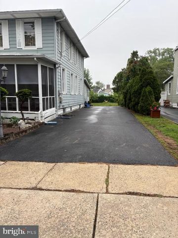 33 E UNION ST, Bordentown, NJ 08505