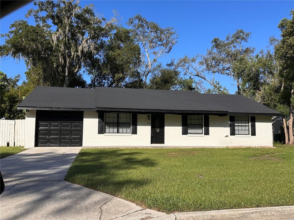1131 ROBIN HOOD COURT, Mount Dora, FL 32757