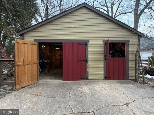 4014 TENNYSON RD, University Park, MD 20782