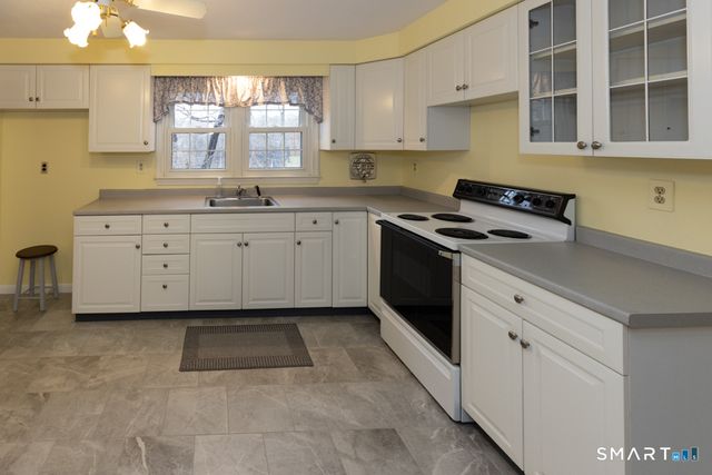 41 Farview Avenue, Old Saybrook, CT 06475