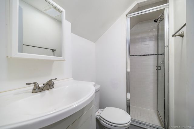 29 Sterling Place, Stamford, CT 06907