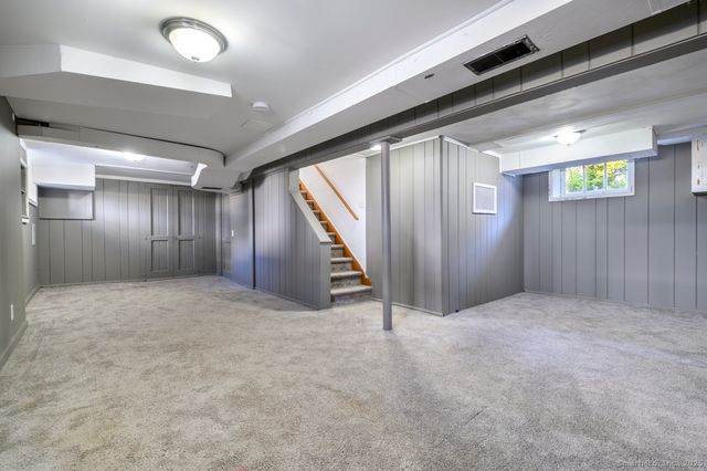 29 Sterling Place, Stamford, CT 06907