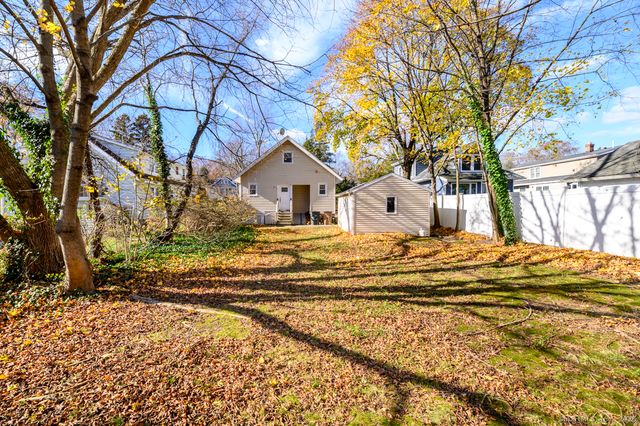 29 Sterling Place, Stamford, CT 06907