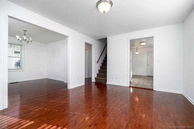 29 Sterling Place, Stamford, CT 06907