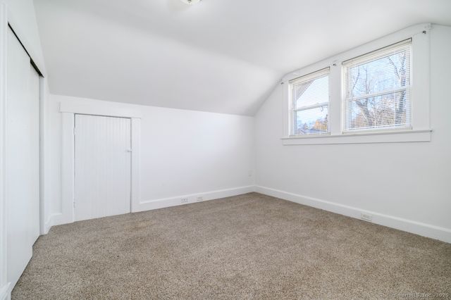 29 Sterling Place, Stamford, CT 06907