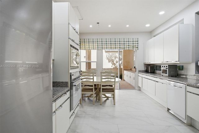 3722 NE 208th Ter, Aventura, FL 33180