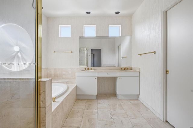3722 NE 208th Ter, Aventura, FL 33180