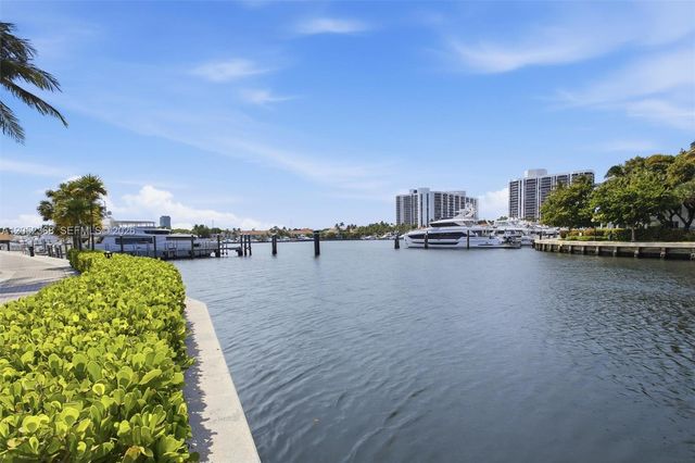 3722 NE 208th Ter, Aventura, FL 33180