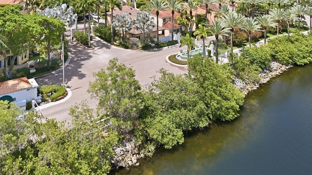 3722 NE 208th Ter, Aventura, FL 33180