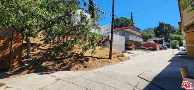 3643 Fredonia Drive, Los Angeles, CA 91307
