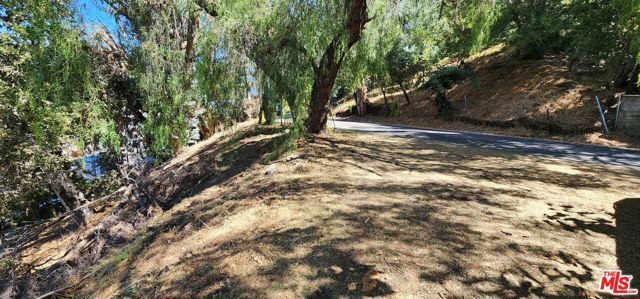 3643 Fredonia Drive, Los Angeles, CA 91307