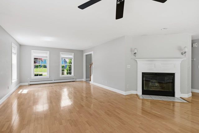 7 Blue Heron Drive, Dover, NH 03820