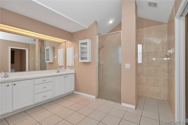 17 Elder Court E, Homosassa, FL 34446