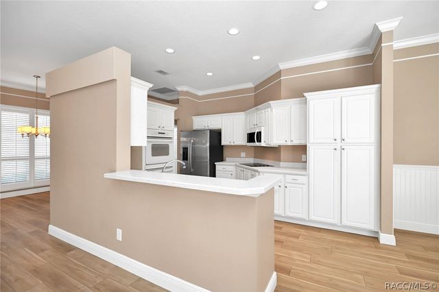 17 Elder Court E, Homosassa, FL 34446