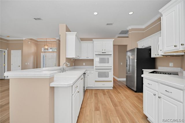 17 Elder Court E, Homosassa, FL 34446