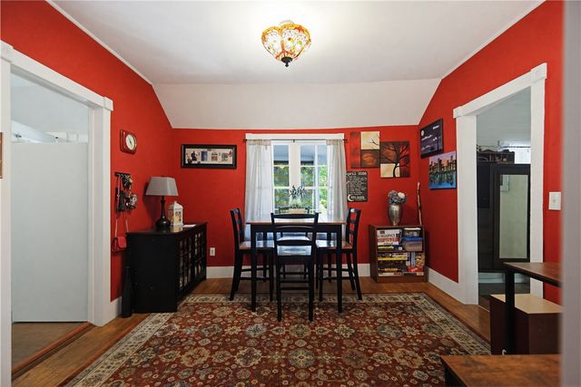 19 Pine Street, Eureka Springs, AR 72632