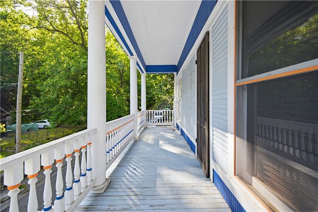 19 Pine Street, Eureka Springs, AR 72632