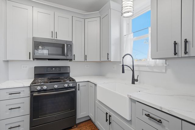 3509 S Mozart Street, Chicago, IL 60632