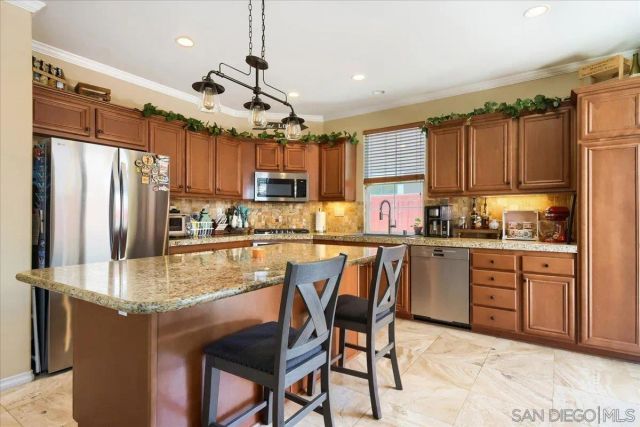 1773 Old Glen St, San Marcos, CA 92078