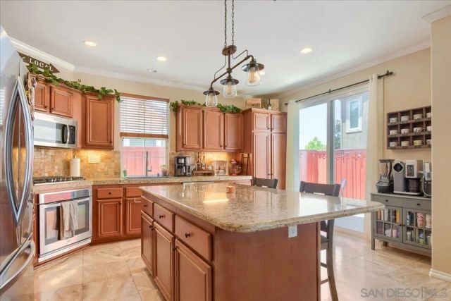 1773 Old Glen St, San Marcos, CA 92078