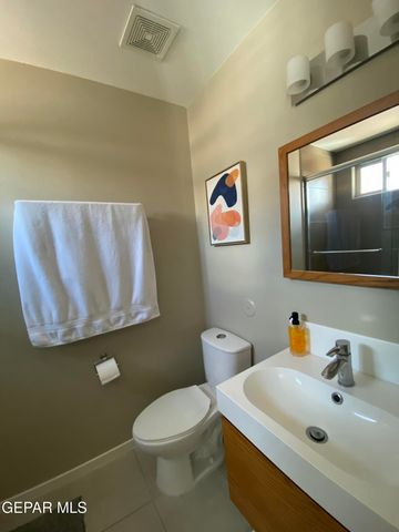 4200 Camelot Heights Drive 13, El Paso, TX 79912