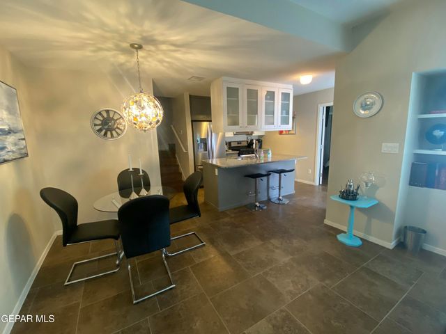 4200 Camelot Heights Drive 13, El Paso, TX 79912