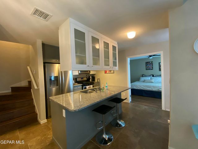 4200 Camelot Heights Drive 13, El Paso, TX 79912