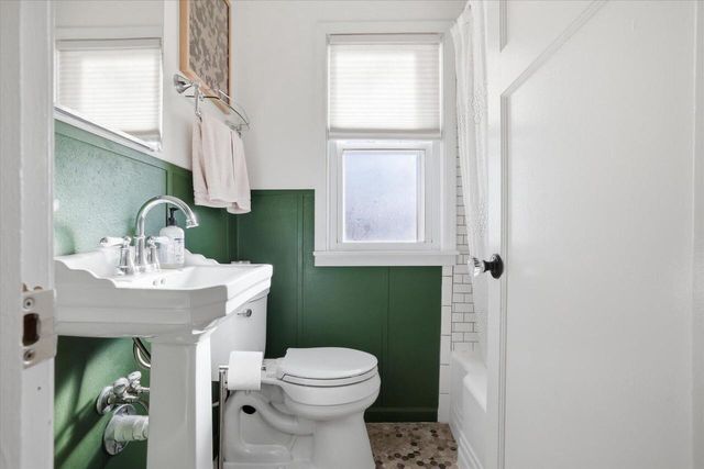 236 N 73rd STREET, Milwaukee, WI 53213