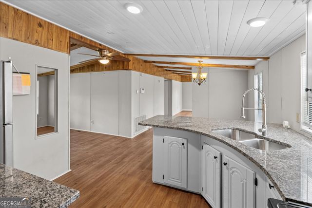 2075 Louina Road, Roanoke, AL 36274