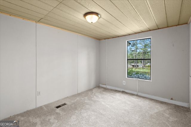2075 Louina Road, Roanoke, AL 36274
